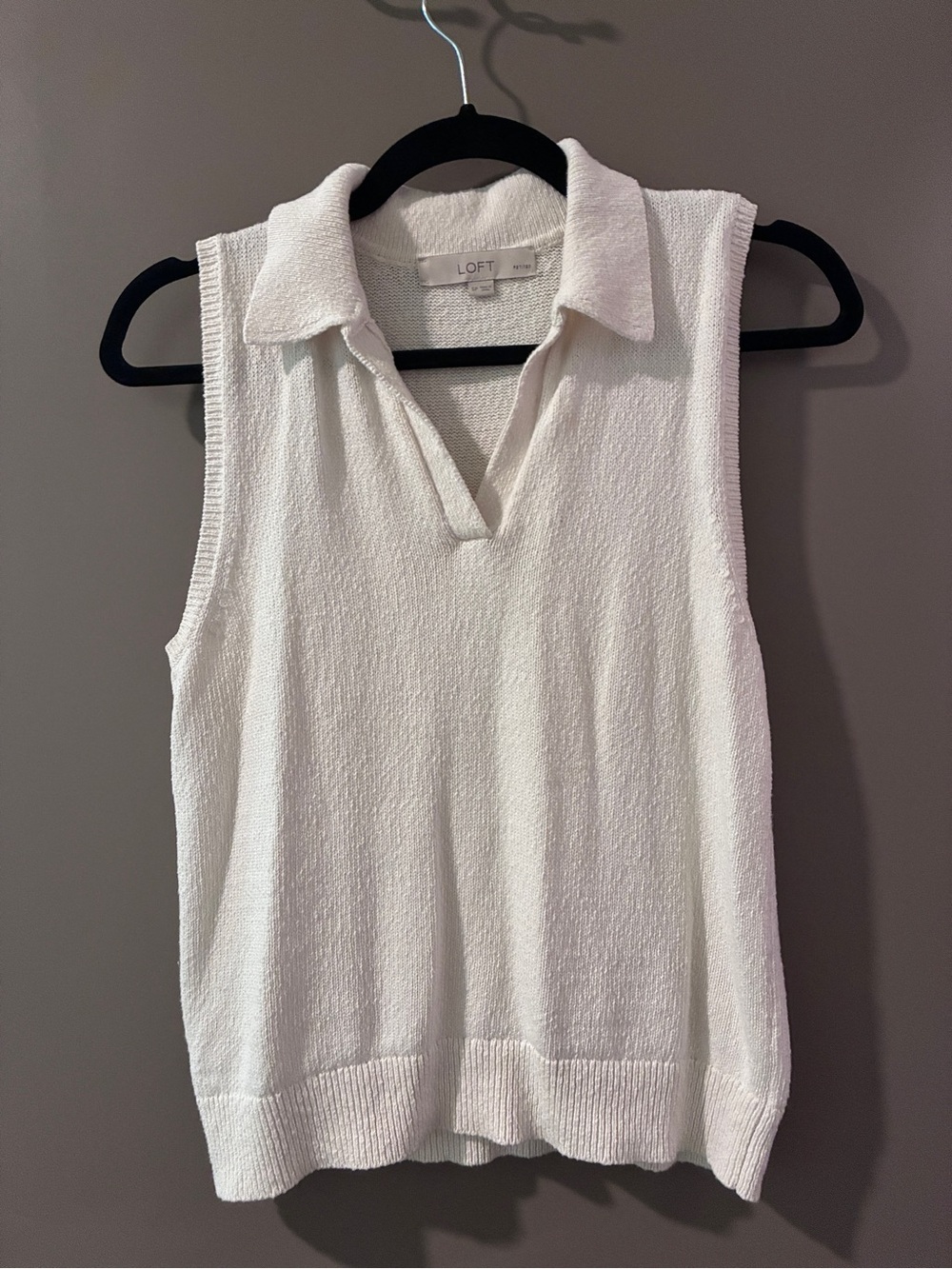 LOFT white sleeveless knit polo top petite small